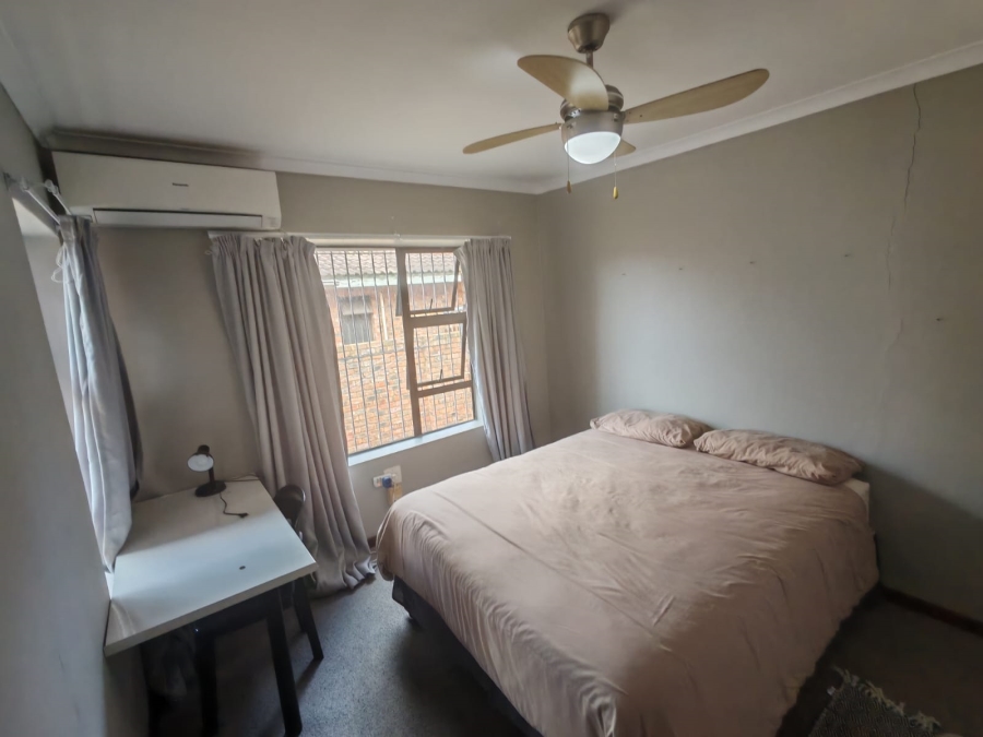 To Let 1 Bedroom Property for Rent in Summerstrand Eastern Cape